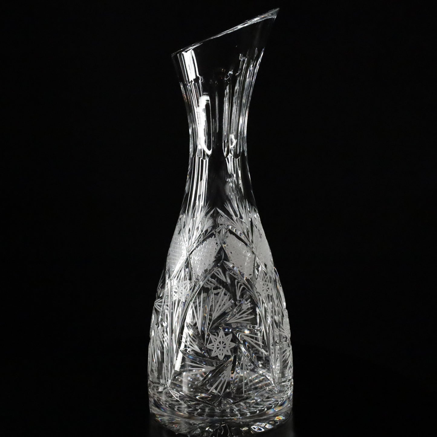 Elegant Antoinette wine decanter, featuring a stunning etched design and a sleek, refined shape for a sophisticated look.