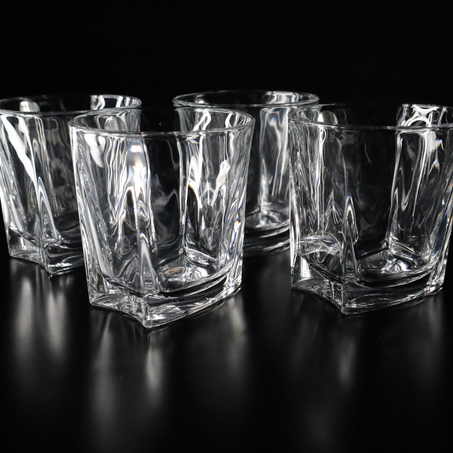 Luxurious Aurora tumblers with a contemporary design and ripple texture, perfect for cocktails or whisky - set of 4