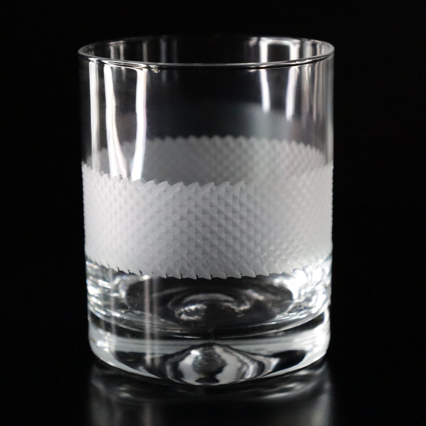 Sophisticated Eternal crystal whisky glasses with a minimalist aesthetic, displayed in a two-piece set, ideal for personal use or gifting.